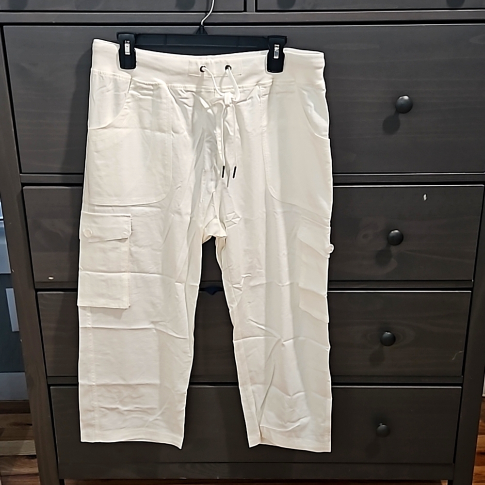 Women's White Capris